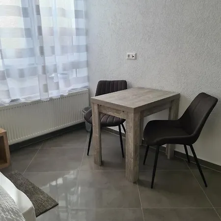 Homestay Wellandhome - 6 *